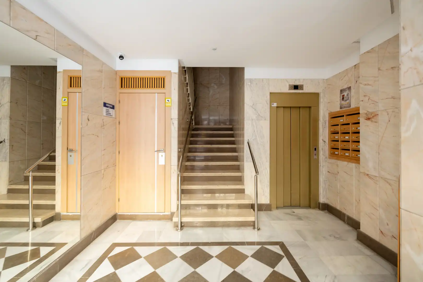 Wohnung zur Miete in Calle Emperatriz Eugenia, Camino de Ronda