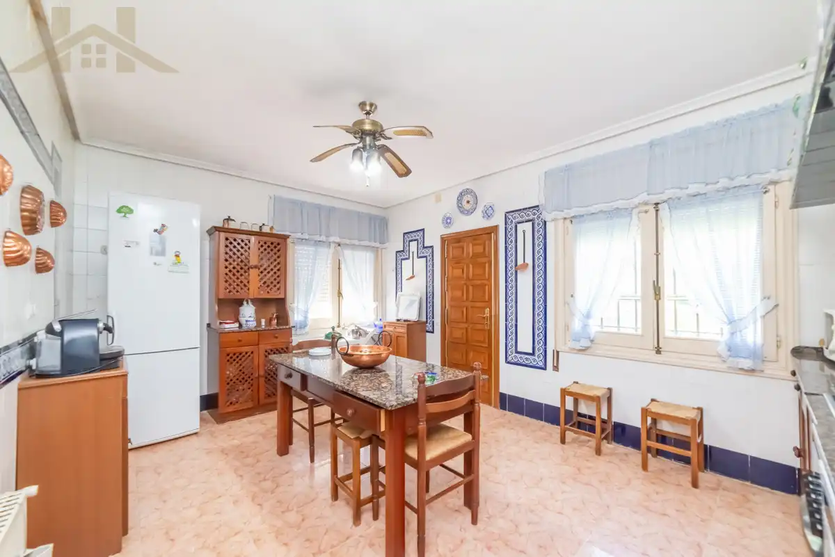 Kitchen of Country homes for sale in Ciempozuelos  with Private garden, Storage room and Swimming Pool