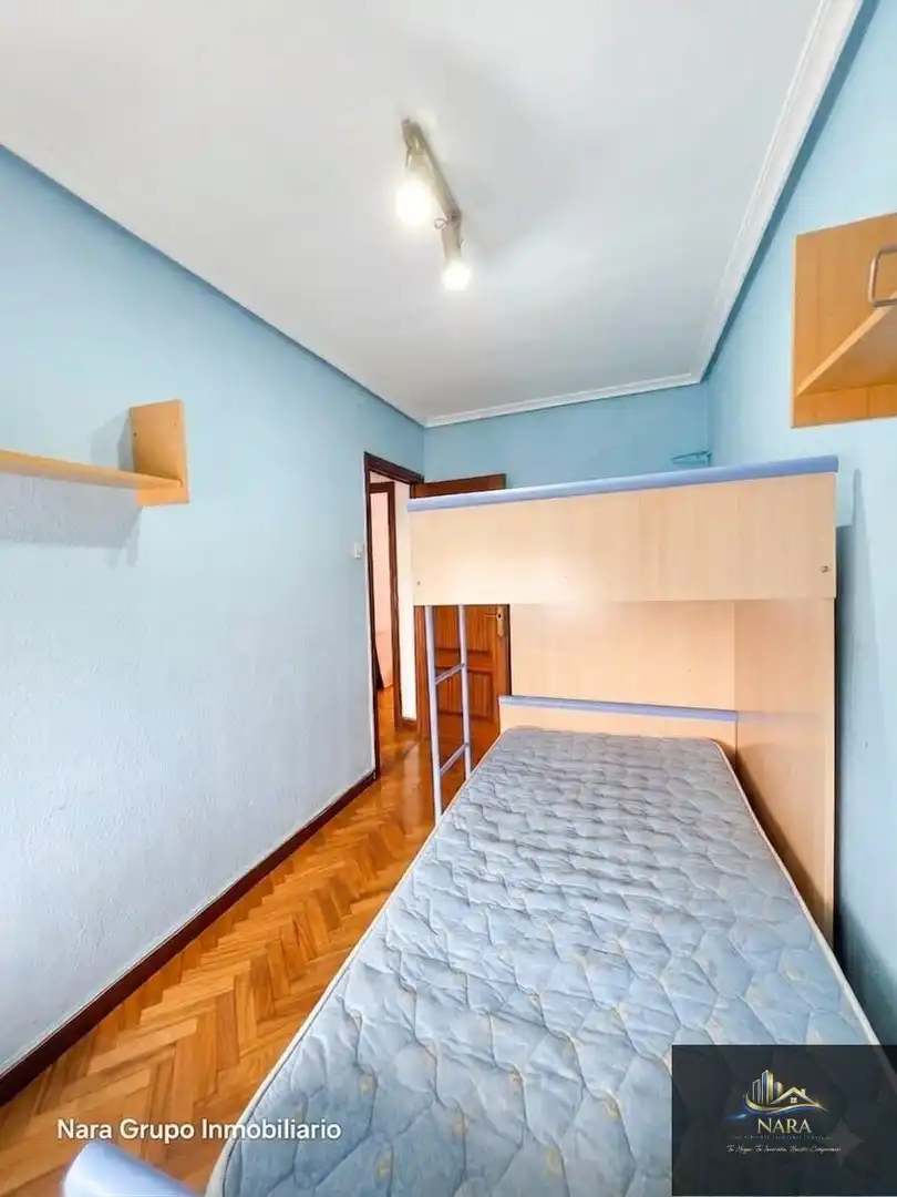 Schlafzimmer von Wohnung zum Verkauf in Santander mit Heizung, Parkett und Möbliert