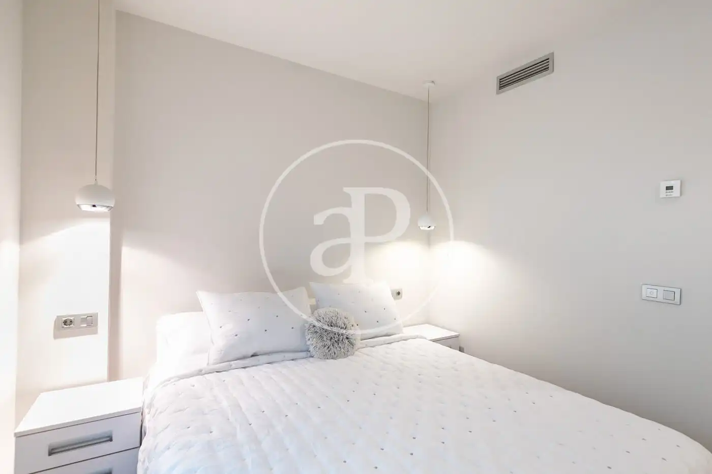 Bedroom of Flat for sale in Barcelona  with Air Conditioner, Heating and Terrace