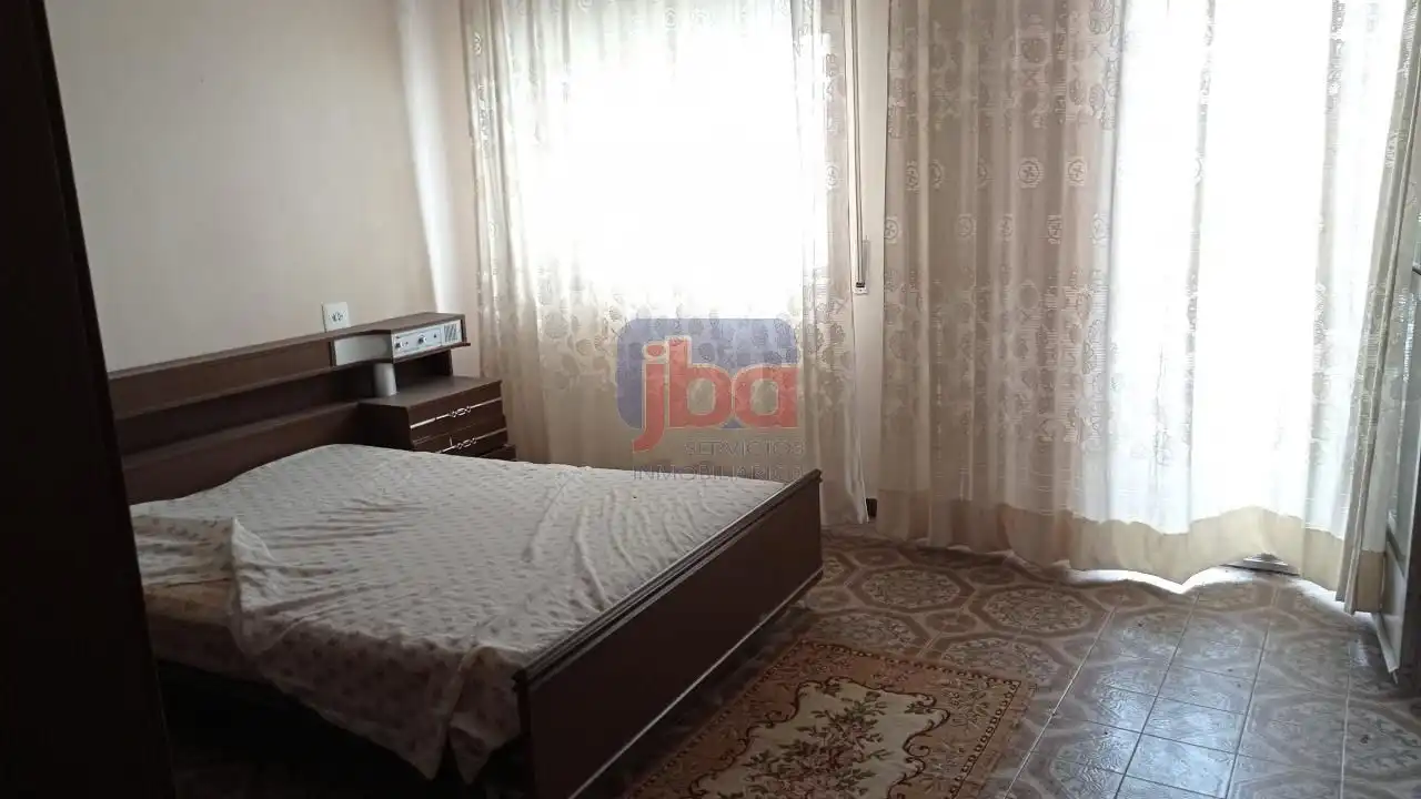 Habitación de Casa o chalet en venta en Ourense Capital  con Calefacción y Jardín privado