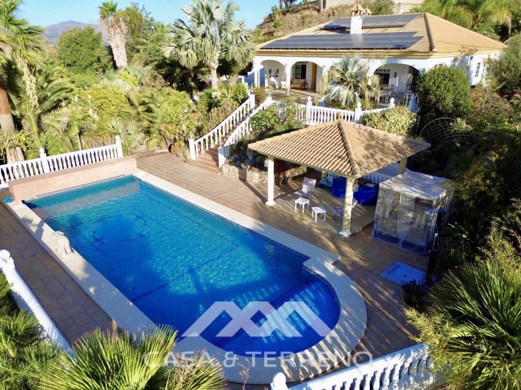 Exterior view of House or chalet for sale in Vélez-Málaga  with Private garden, Terrace and Swimming Pool