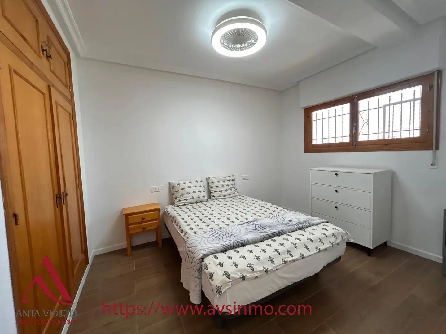 Habitación de Apartamento en venta en Torrevieja con Aire acondicionado, Calefacción y Amueblado