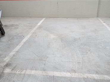 Einzelparkplatz mit Aufzug zur Miete in Llevant