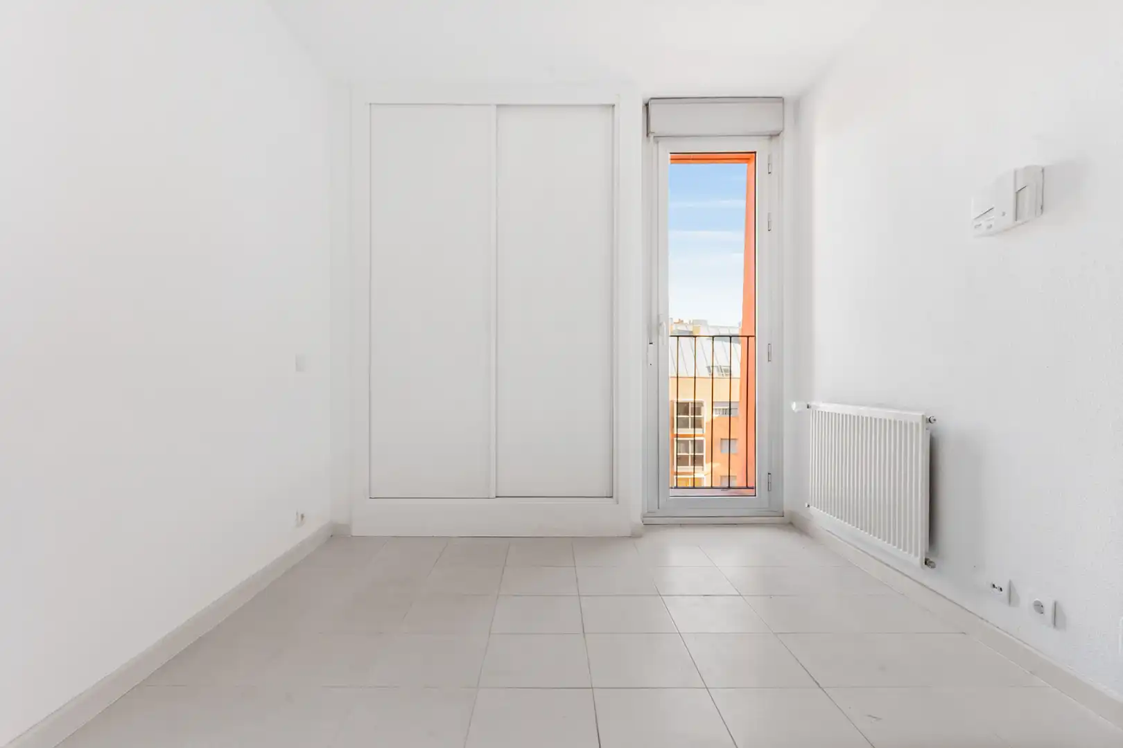 Habitación de Piso en venta en Madrid con Calefacción, Terraza y Horno