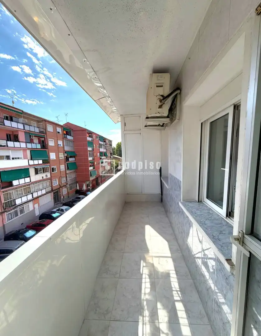 Habitación de Piso en venta en Alcalá de Henares con Aire acondicionado, Calefacción y Terraza
