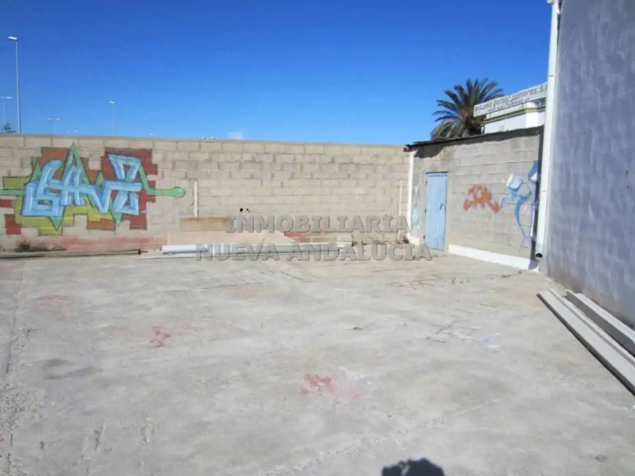 Exterior view of Industrial buildings for rent in Almería