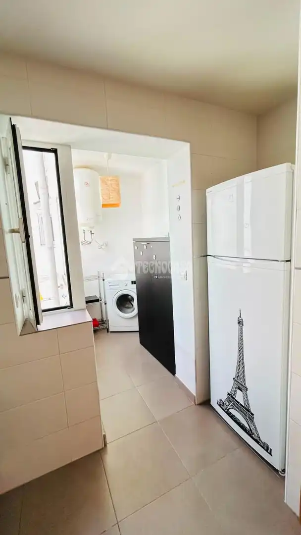 Piso con ascensor en venta en C. de Valmojado, imagen 4
