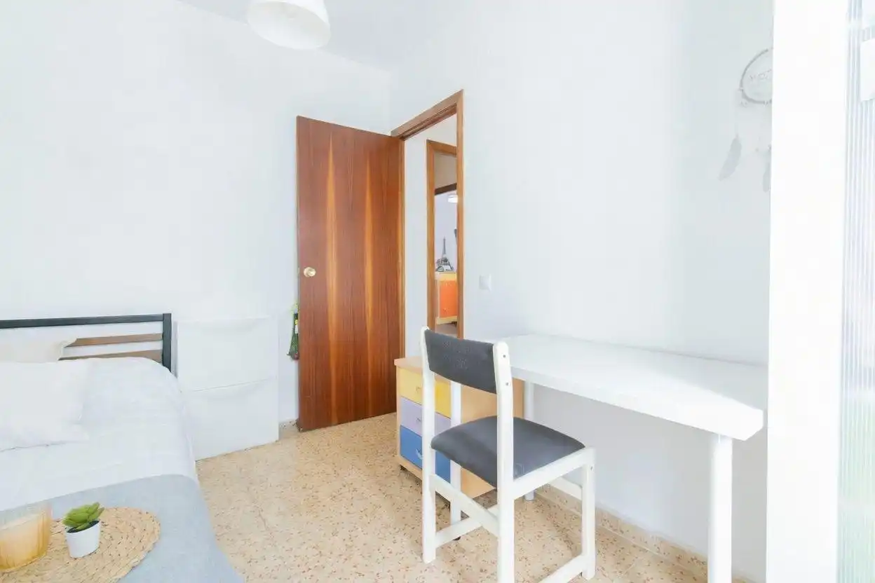 Habitación de Piso en venta en Valencia con Aire acondicionado, Trastero y Balcón