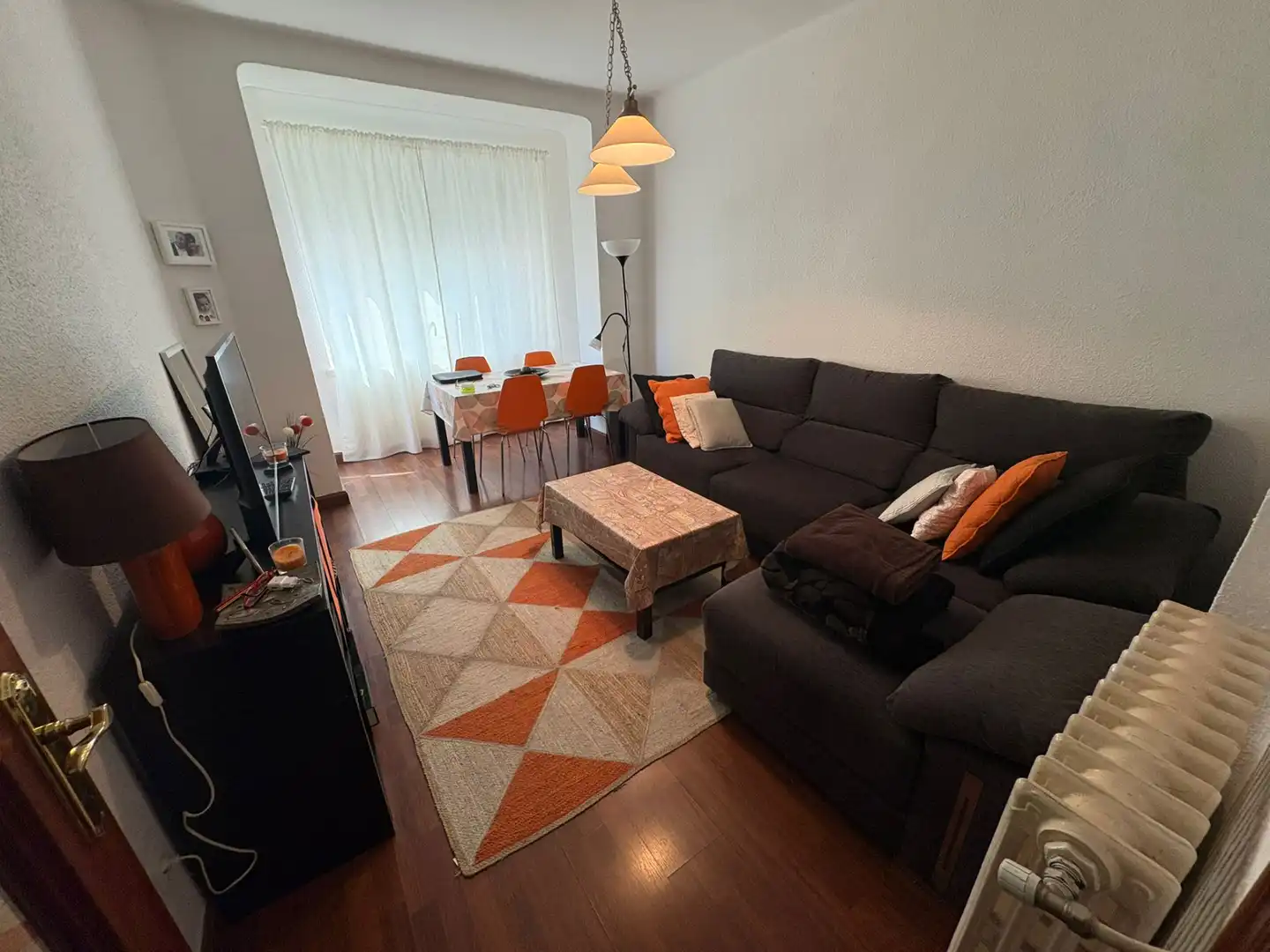 Sala d'estar de Pis en venda en Burgos amb Calefacció, Parquet i Terrassa