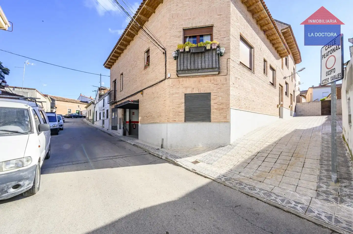 Vista exterior de Piso en venta en Valmojado con Aire acondicionado, Calefacción y Terraza