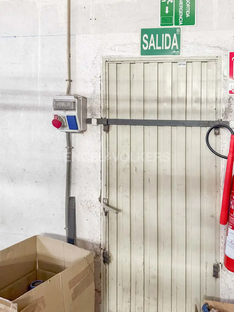 Nave industrial con ascensor en venta en Eixample, imagen 18