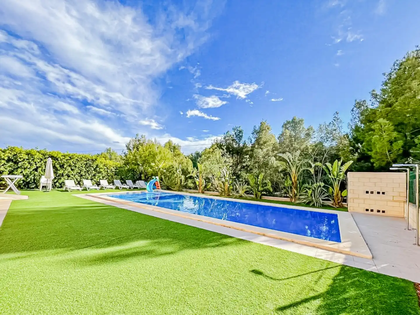 Piscina de Casa o xalet en venda en Montebello - Nou Espai