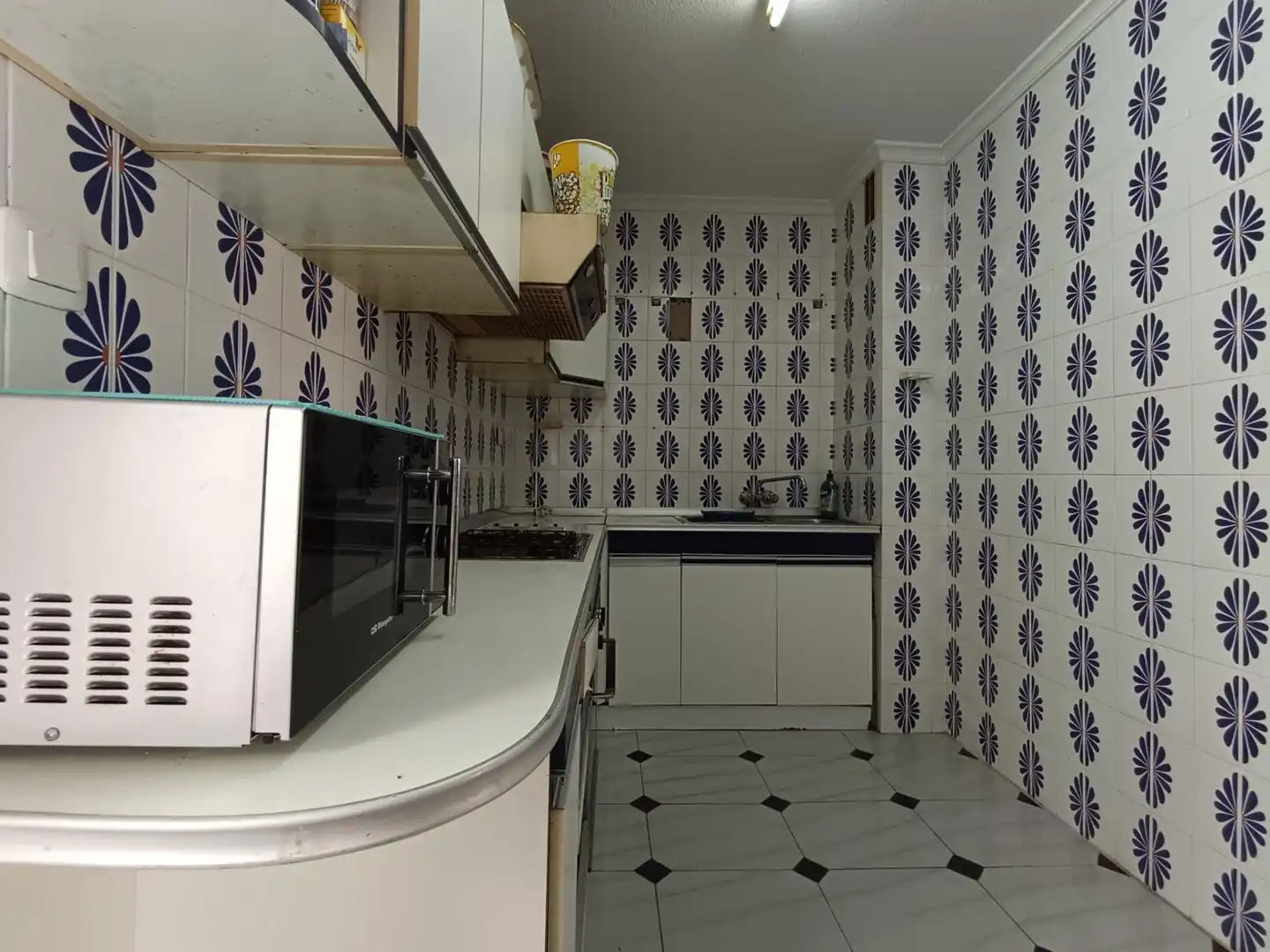 Küche von Wohnung zum Verkauf in Córdoba mit Klimaanlage und Terrasse