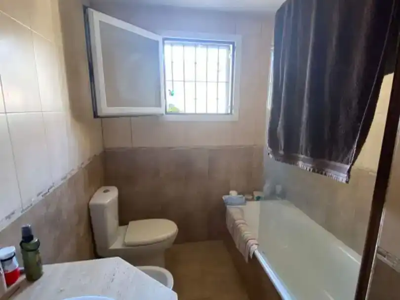 Bany de Pis en venda en Finestrat amb Aire condicionat, Jardí privat i Piscina