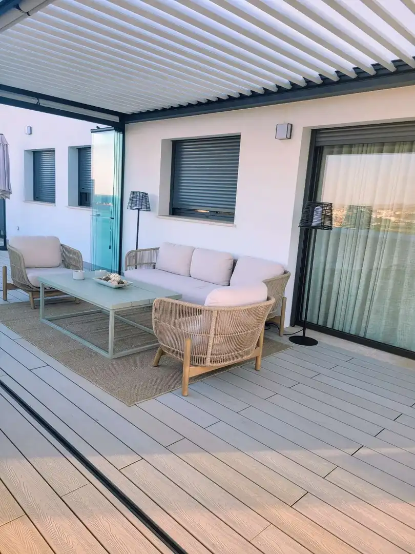 Terraza de Ático en venta en Vélez-Málaga con Aire acondicionado, Piscina y Internet