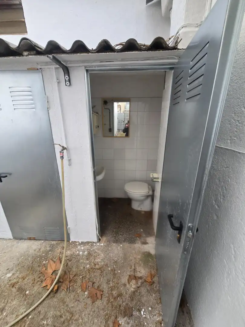 Badezimmer von Fabrikhallen zur Miete in Vilassar de Dalt