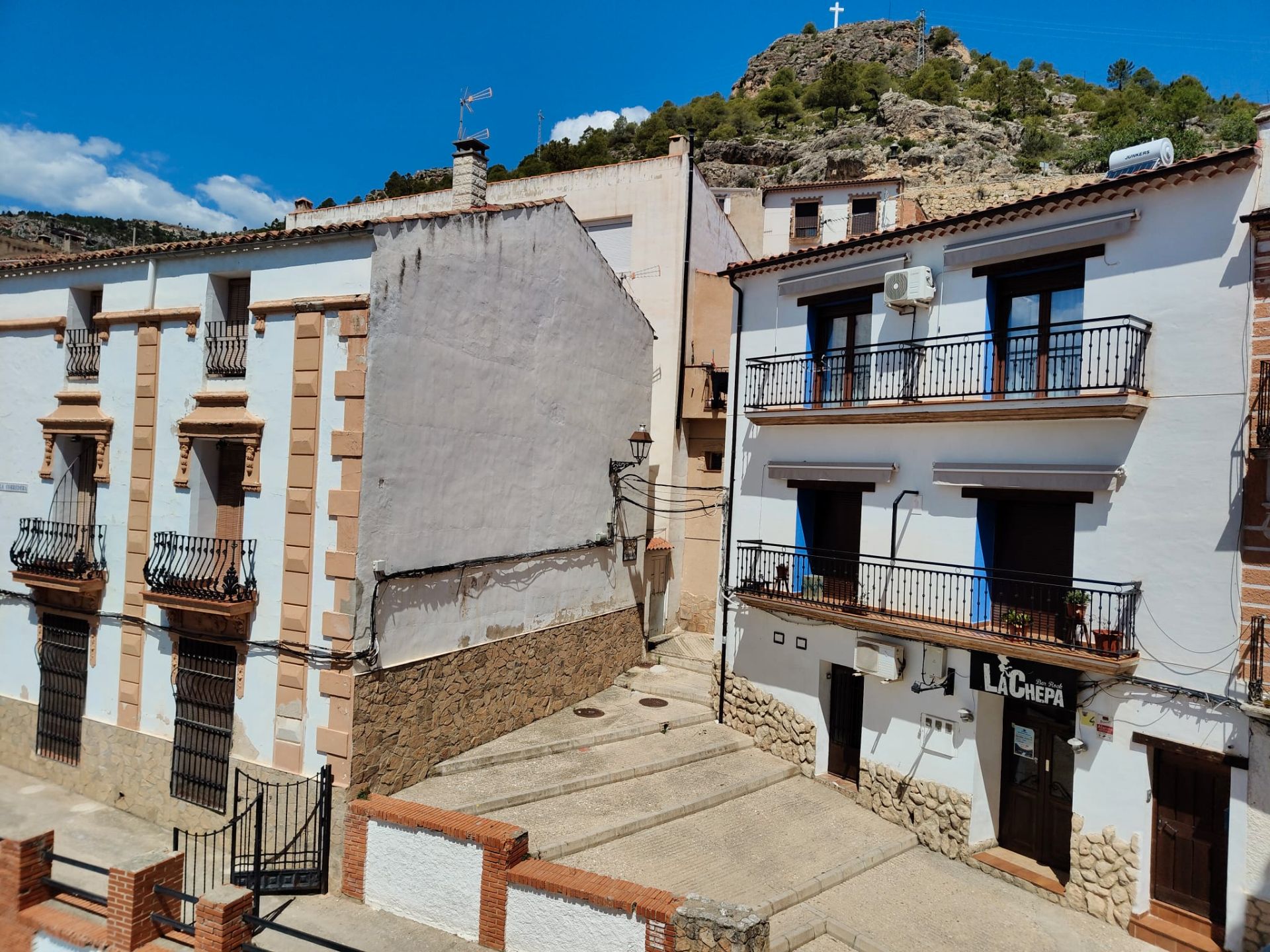 Exterior view of Flat for sale in Yeste  with Air Conditioner, Furnished and Balcony