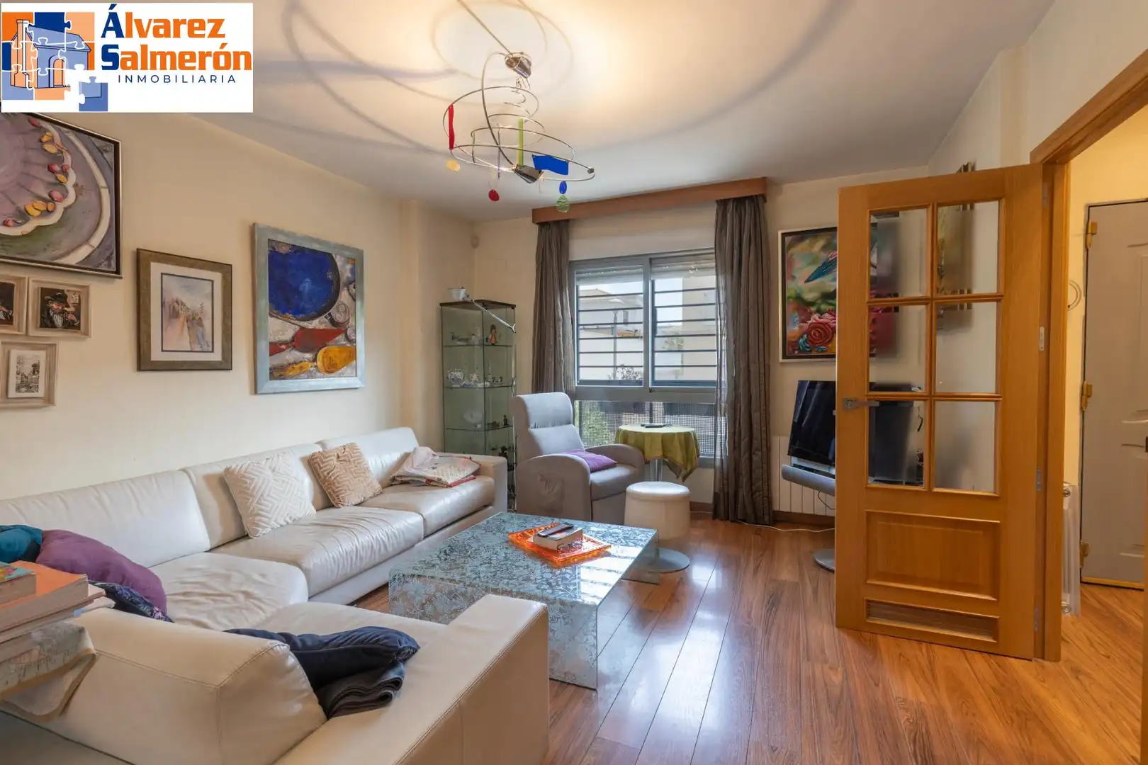Sala de estar de Casa adosada en venta en Granada con Aire acondicionado, Calefacción y Balcón