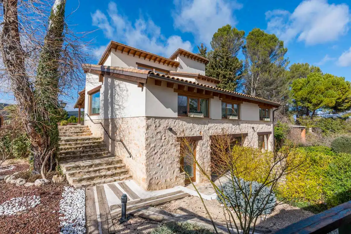 Vista exterior de Casa o chalet en venta en Sacedón con Aire acondicionado, Calefacción y Jardín privado