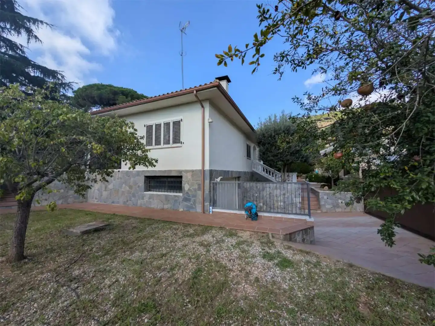 Exterior view of Houses for sale in Argentona  with Air Conditioner and Balcony