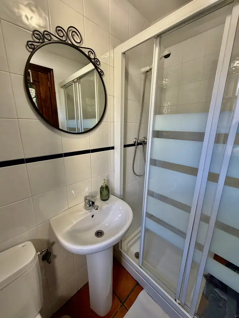 Bathroom of Detached homes for sale in Santillana del Mar  with Heating, Private garden and Furnished