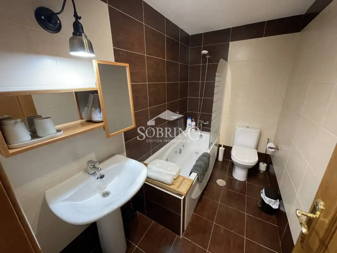 Baño de Piso en venta en Cabrales con Calefacción y Trastero