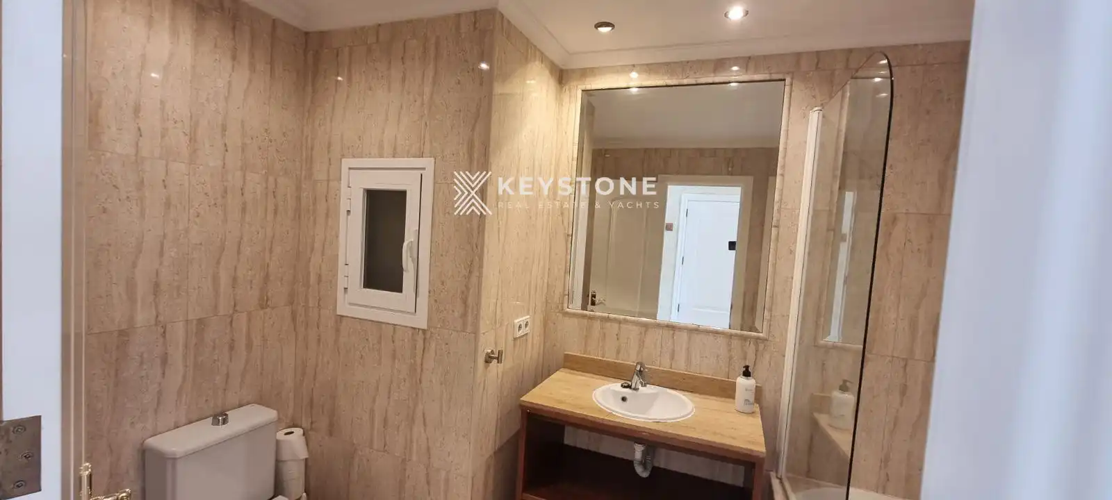 Flat for rent in N/A, Población de Arroyo