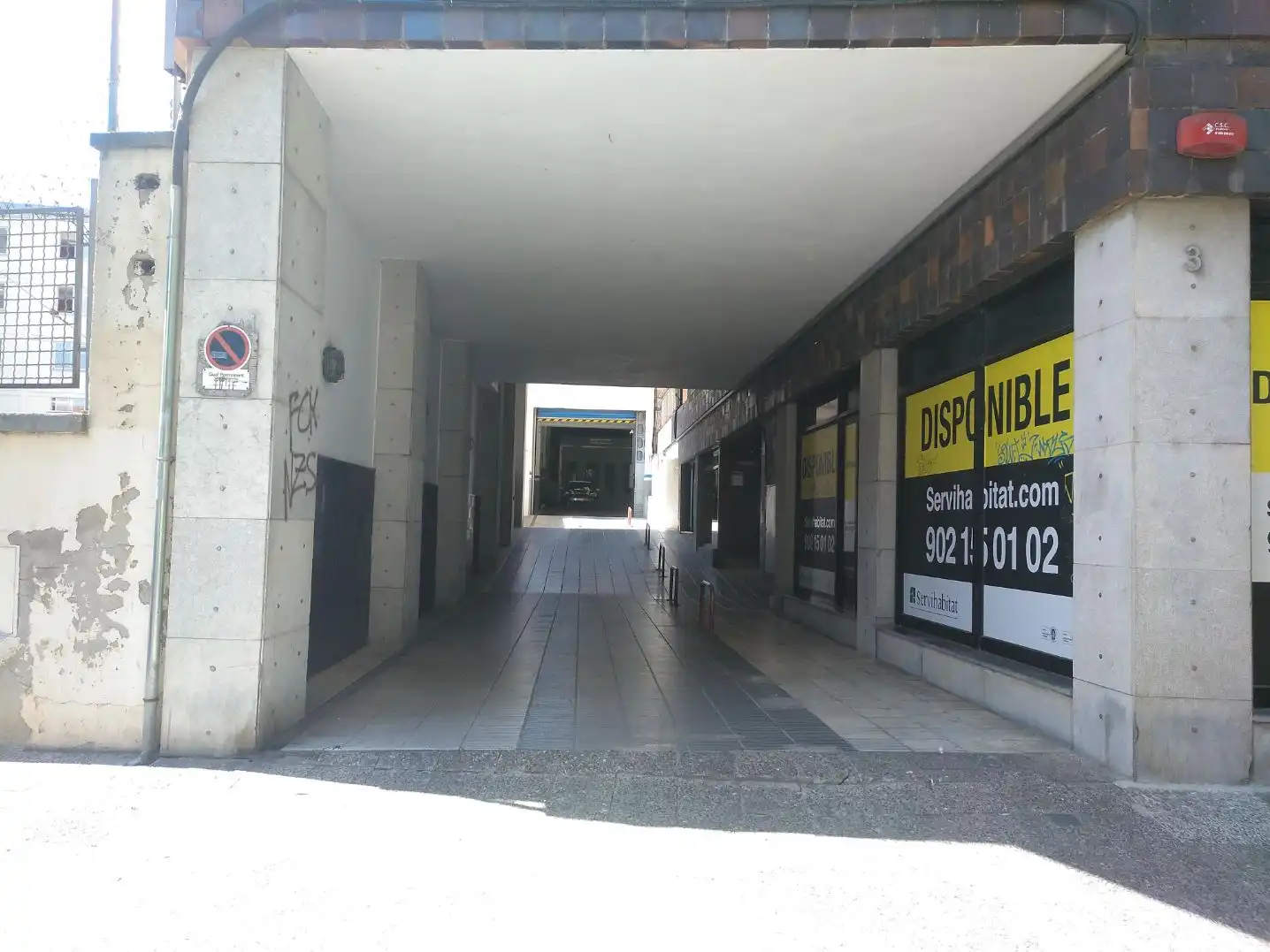 Garage for rent in Girona