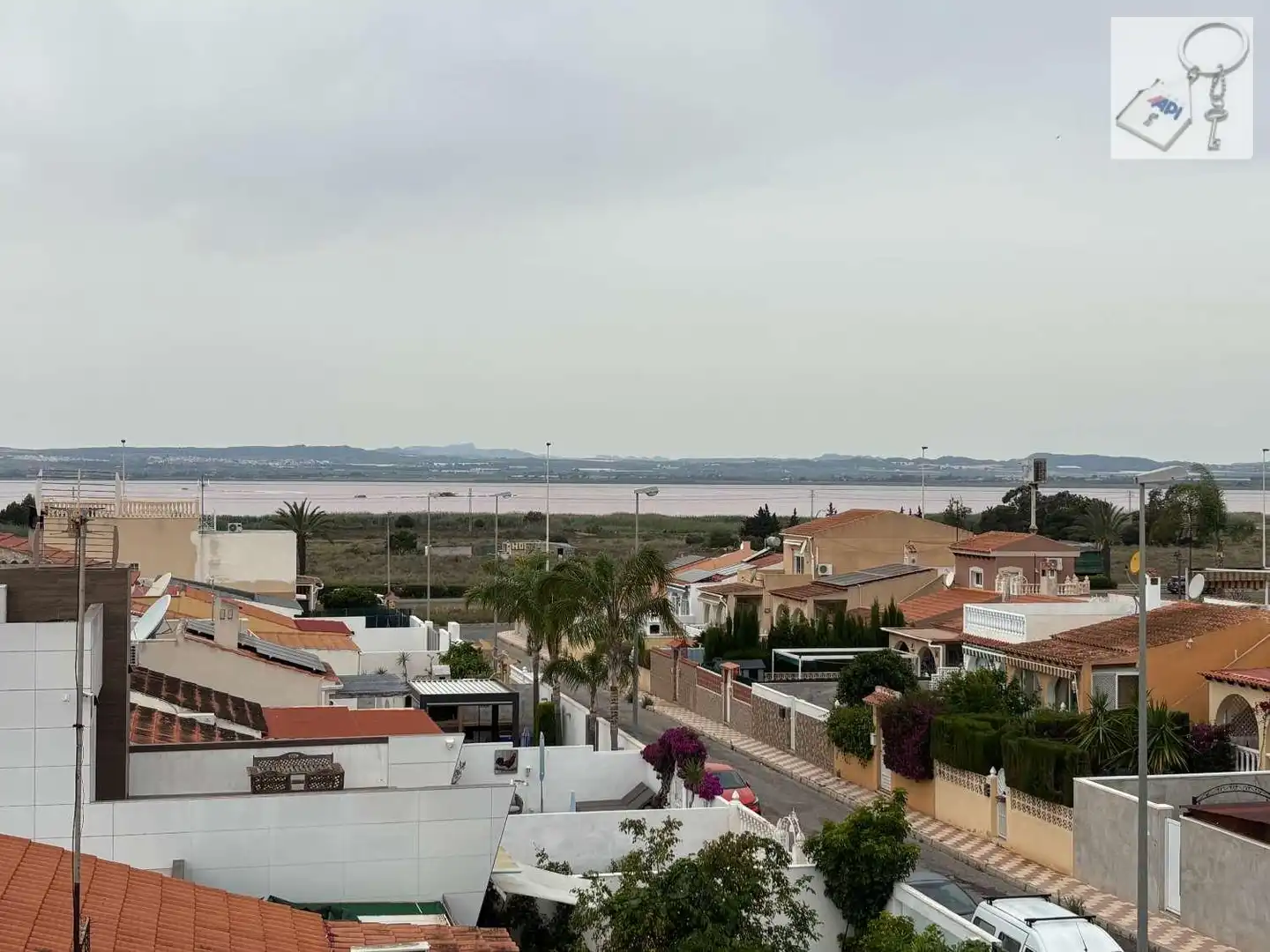Vista exterior de Dúplex en venta en Torrevieja con Terraza