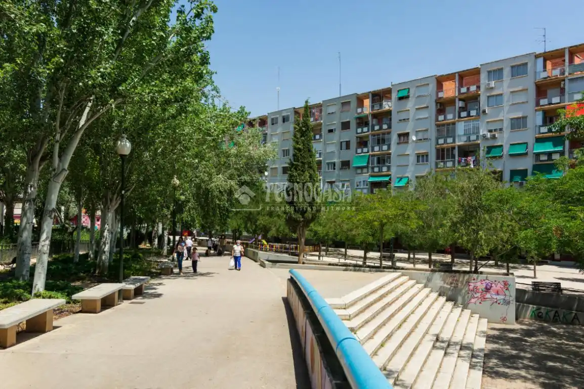 Vista exterior de Garaje en venta en Zaragoza