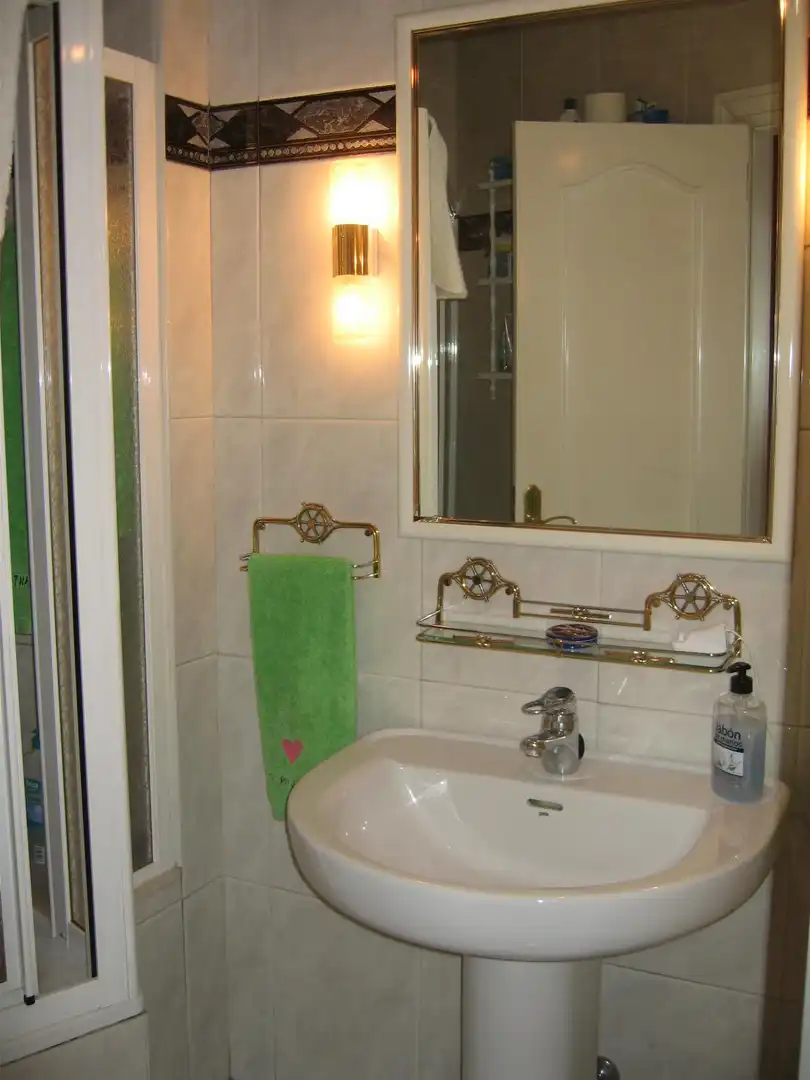 Badezimmer von Maisonette zum Verkauf in Albacete mit Klimaanlage, Heizung und Parkett