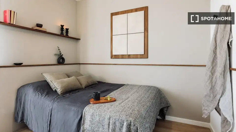 Room in Diagonal Mar i el Front Marítim del Poblenou