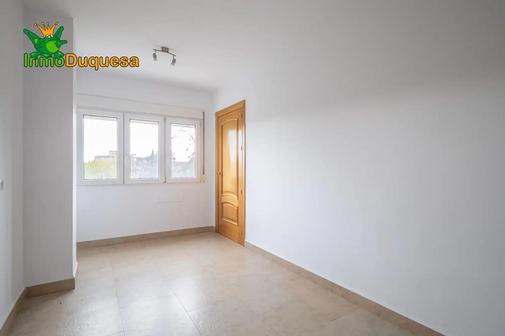 Flat for sale in Granada  with Air Conditioner and Heating