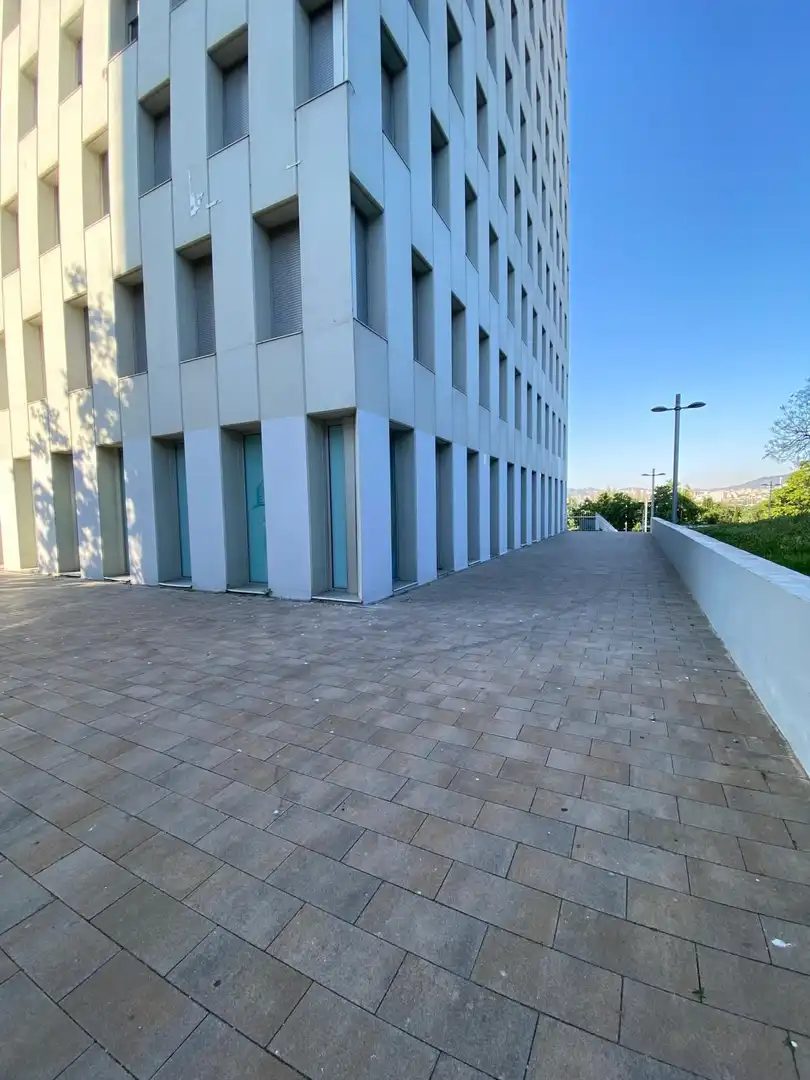 Exterior view of Office for rent in Santa Coloma de Gramenet