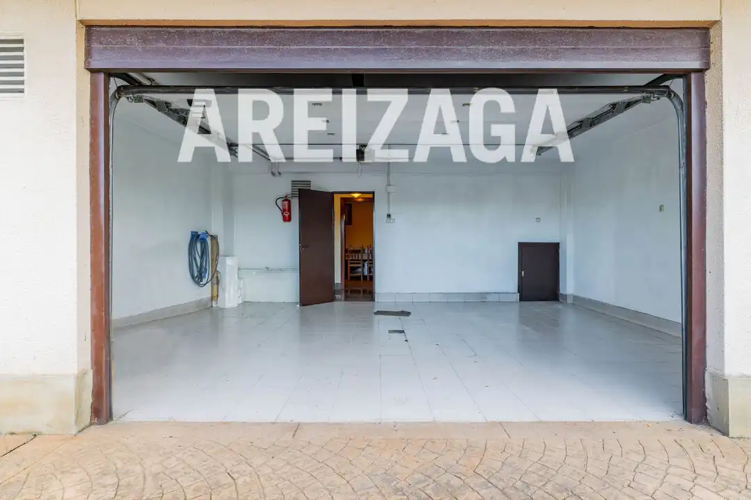 Casa o xalet en venda en Donostia - San Sebastián  amb Calefacció, Jardí privat i Terrassa