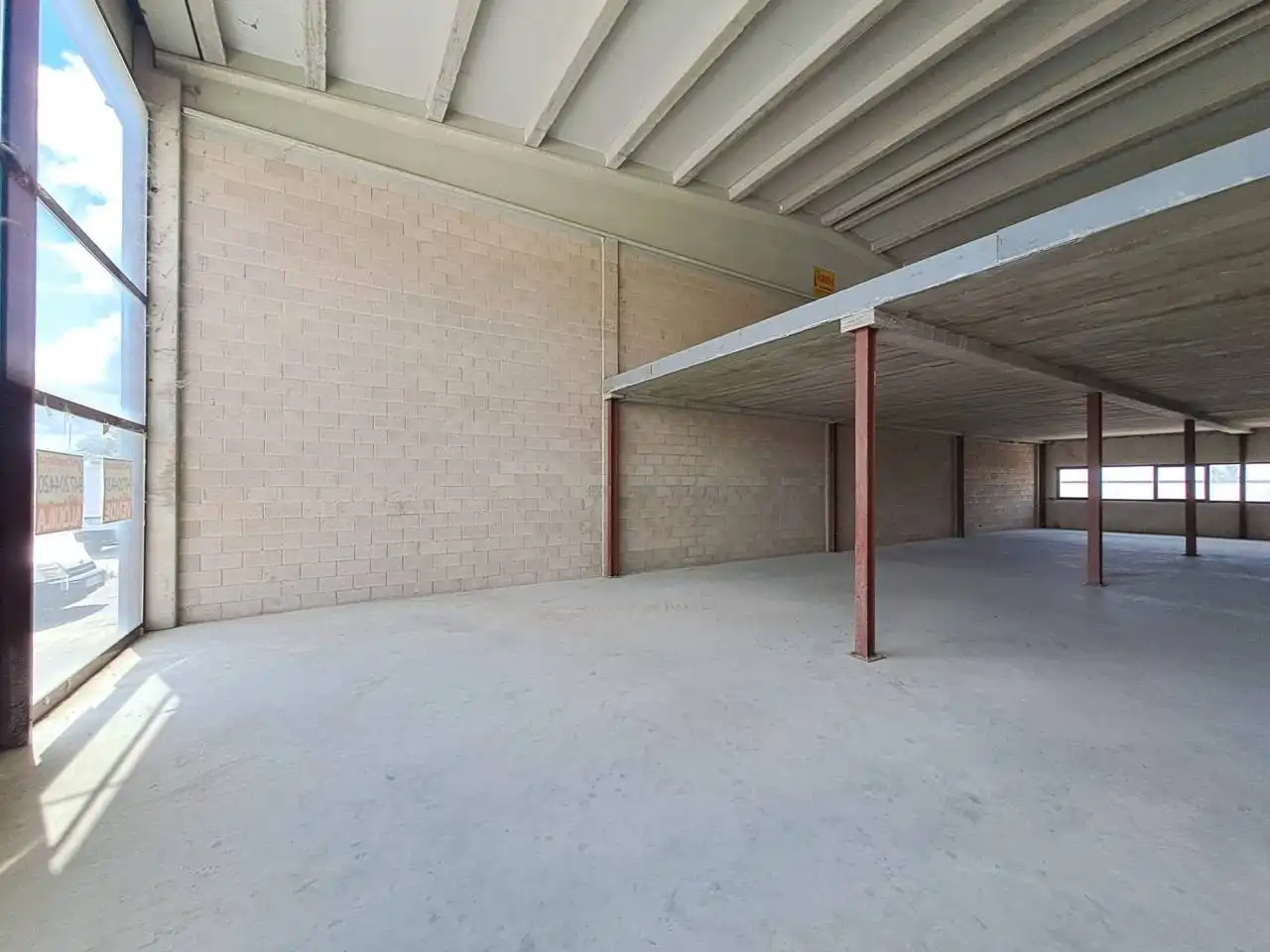 Fabrikhallen zum Verkauf in Burgos