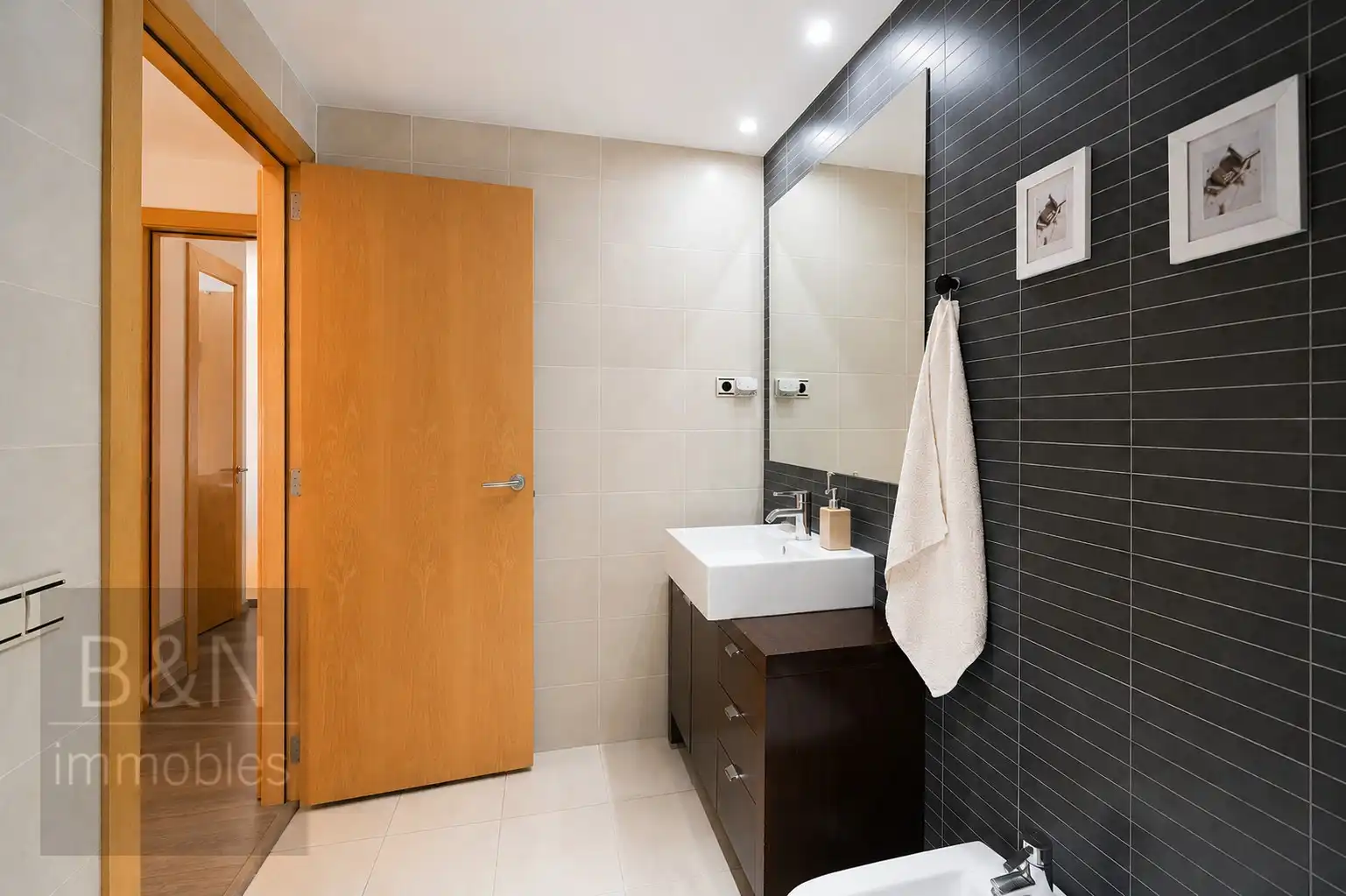 Bathroom of Flat for sale in Terrassa  with Air Conditioner, Heating and Terrace