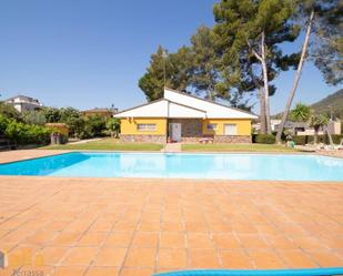 Piscina de Finca rústica en venda en Sentmenat amb Piscina