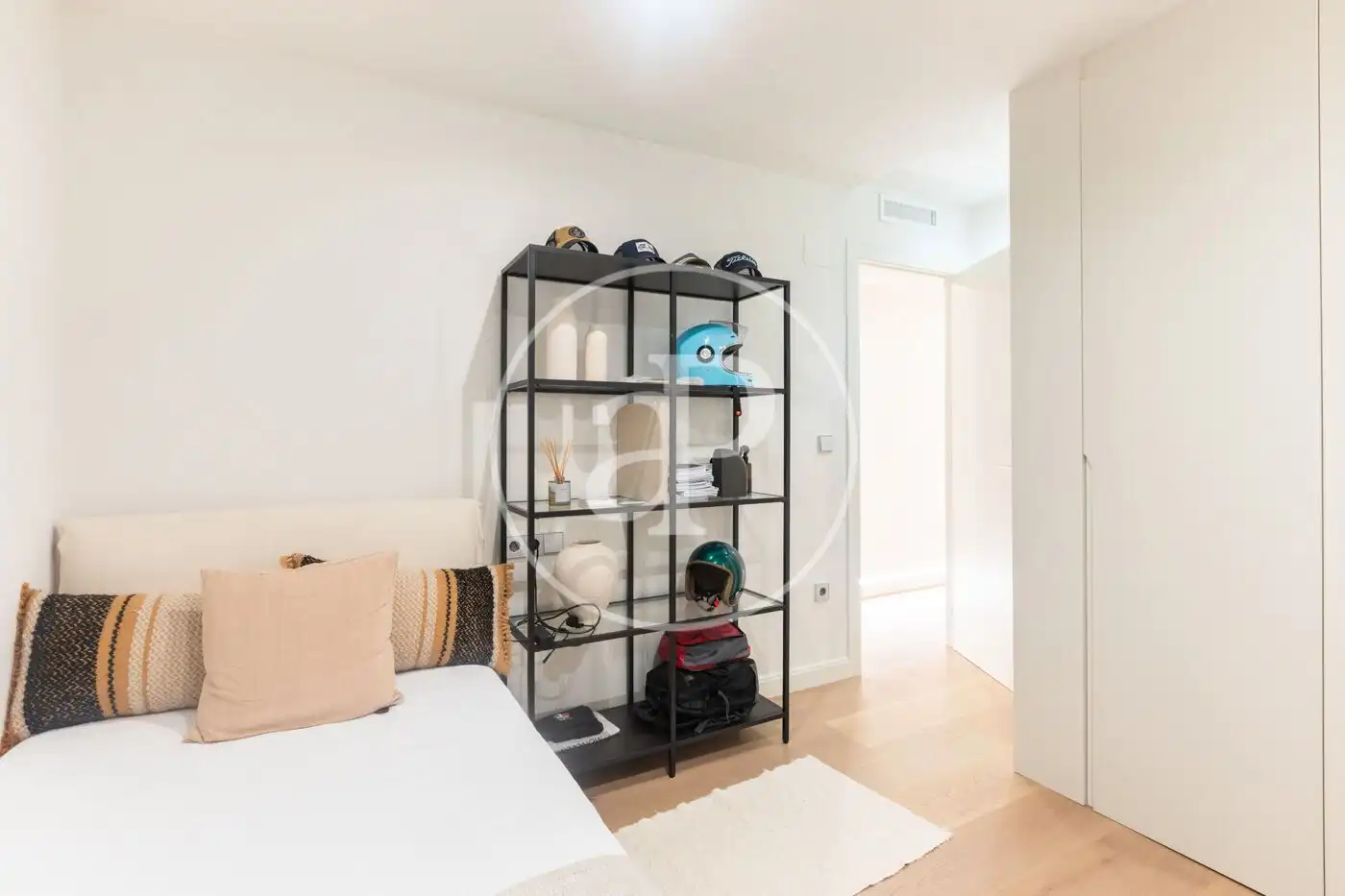 Bedroom of Flat for sale in Valencia  with Air Conditioner, Heating and Terrace