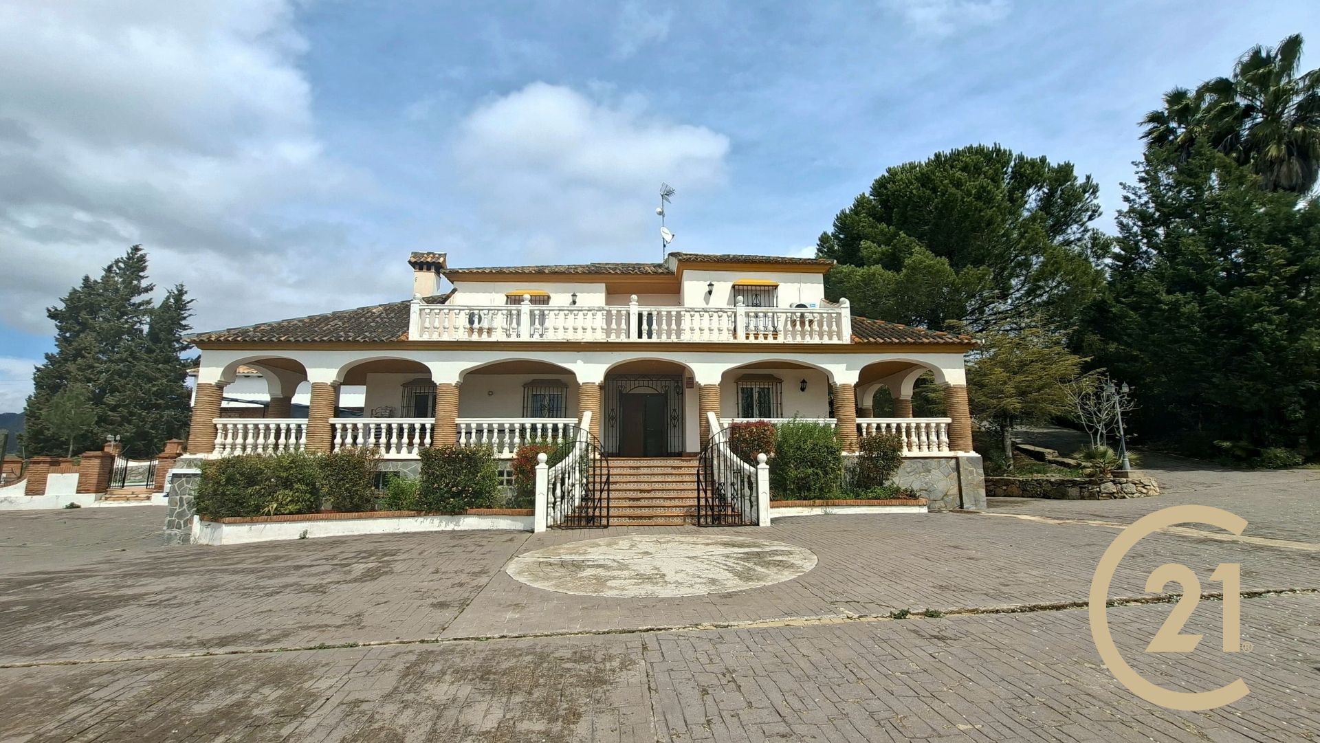 Vista exterior de Casa o chalet en venta en Arriate con Aire acondicionado, Jardín privado y Terraza
