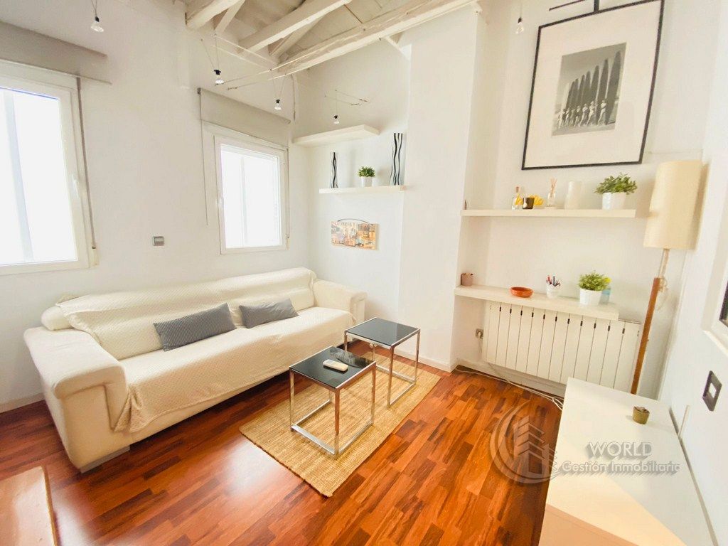 Living room of Duplex to rent in  Madrid Capital  with Air Conditioner, Heating and Furnished