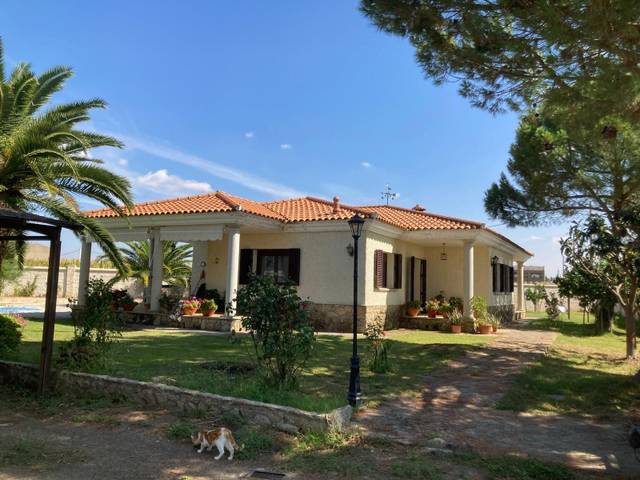 Casa-chalet en Venta en Huélaga