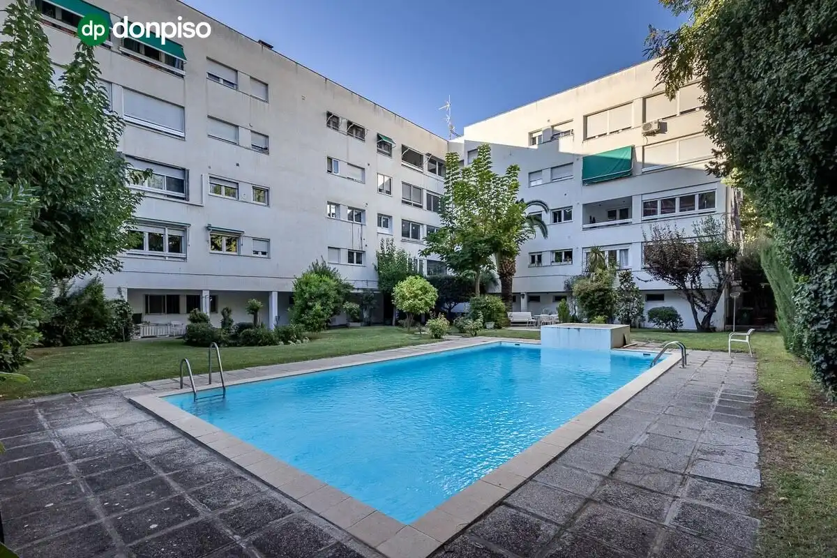 Piscina de Piso en venta en Genil