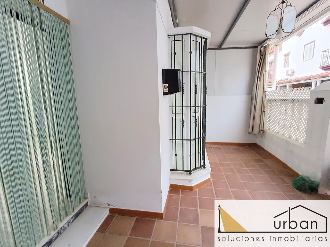 Casa adosada en venta en Chipiona