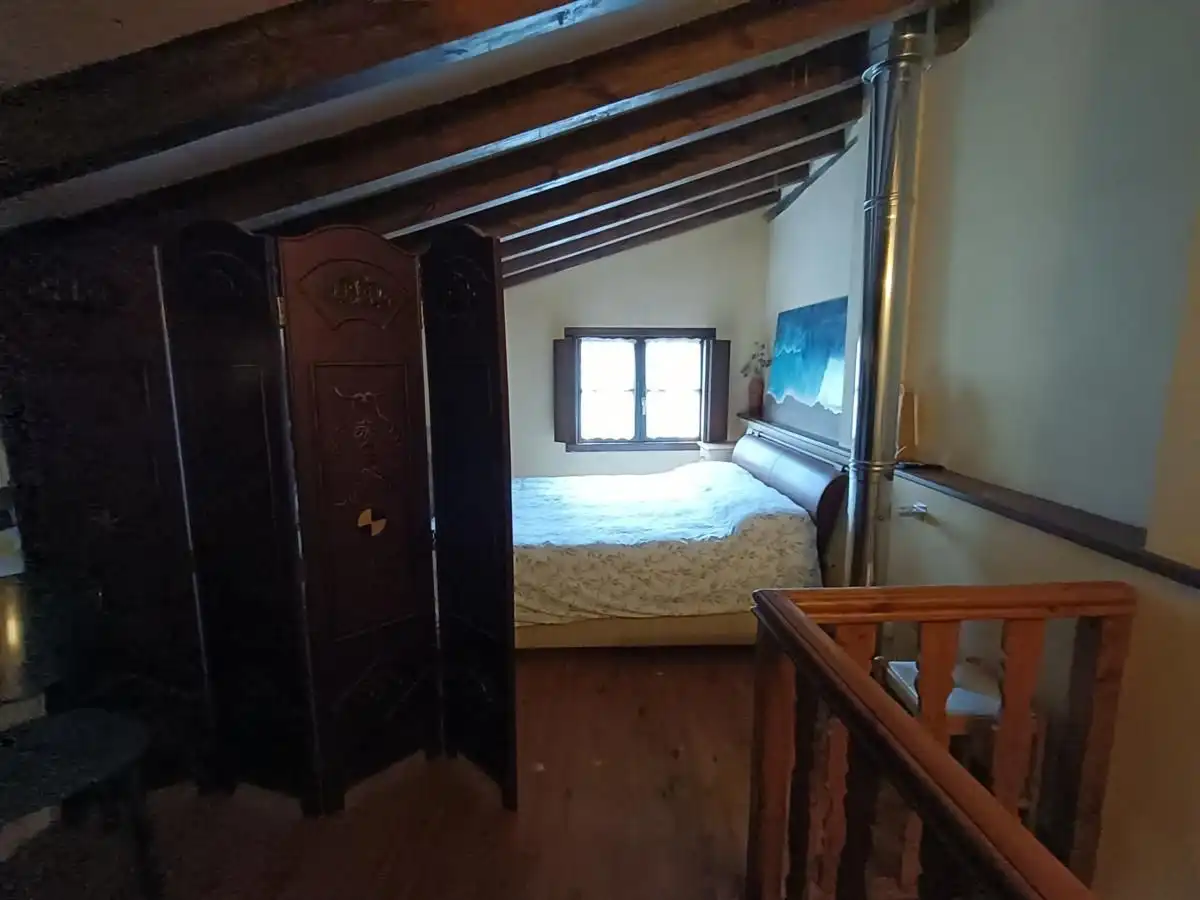 Schlafzimmer von Einfamilien-Reihenhaus zum Verkauf in Llanes mit Heizung und Möbliert