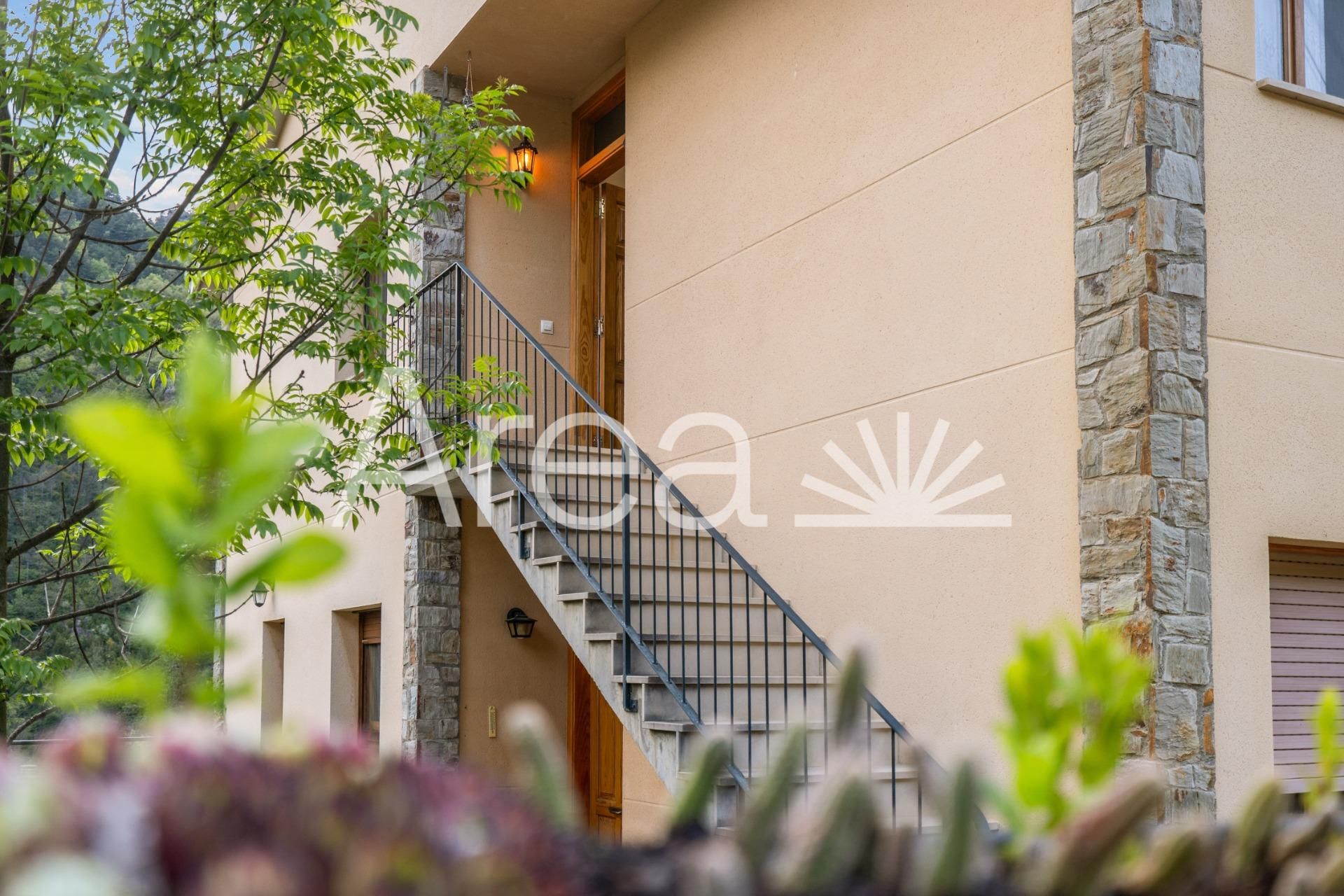 Exterior view of Attic for sale in Ribes de Freser  with Private garden, Storage room and Furnished