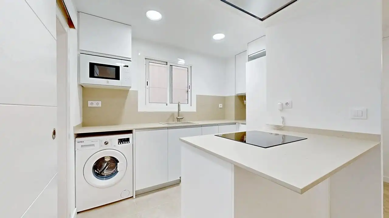 Flat with terrace for sale in Calle BAC DE RODA, imagen 15