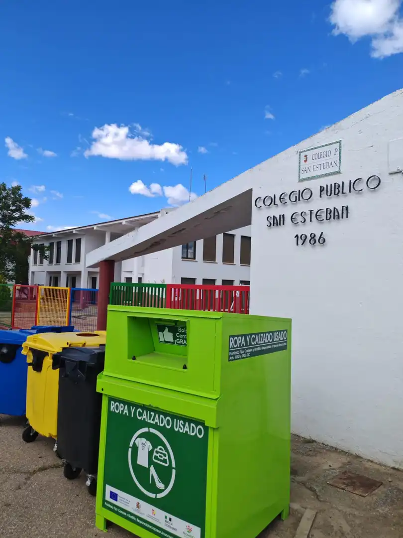 Vista exterior de Casa o chalet en venta en Puebla del Prior con Jardín privado