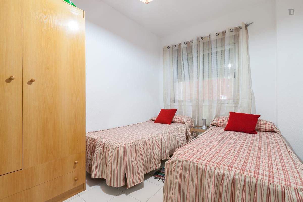 Apartment for share in Camino de Ronda